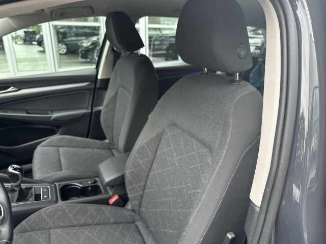 Golf VIII Variant 2.0 TDI Life NAVI LED 16 ALU S