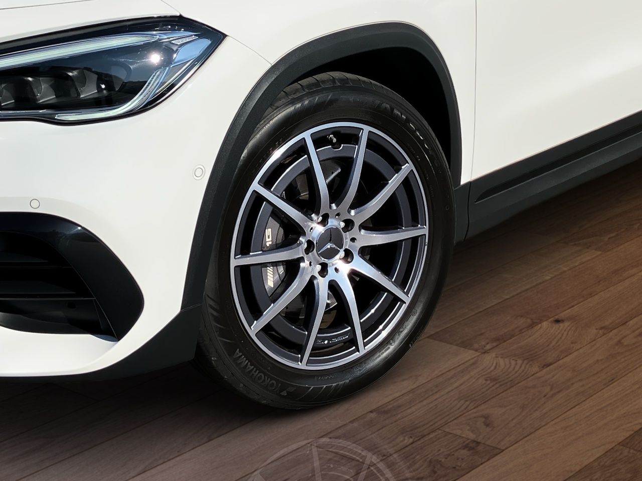 Fahrzeugabbildung Mercedes-Benz GLA 45 AMG 4M+ AHK+Pano+Night+Burmester+360°
