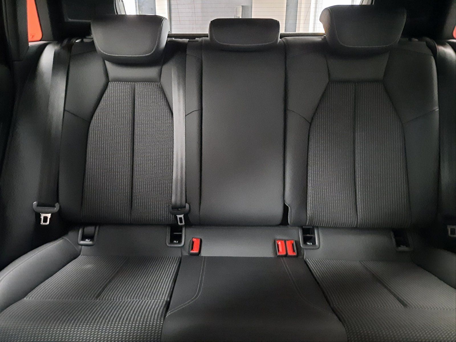 Fahrzeugabbildung Audi A3 Sportback TFSI S-Line S-tronic *AHK*Navi*LED*