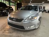 Ford Mondeo Lim. Titanium 2,5B - Ford Mondeo mit Benzin-Antrieb: Limousine, 2.5