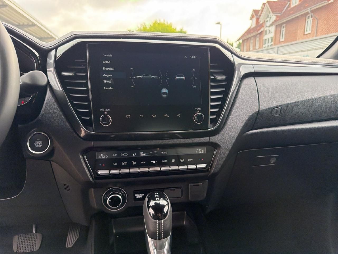 Fahrzeugabbildung Isuzu D-Max Space Cab 4WD V-CROSS