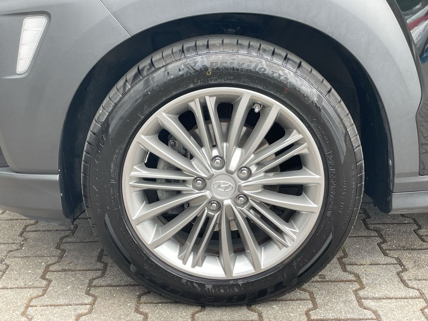 KONA 1.0 T-GDI Trend 2WD LED/Kamera/Navi/GRA/App