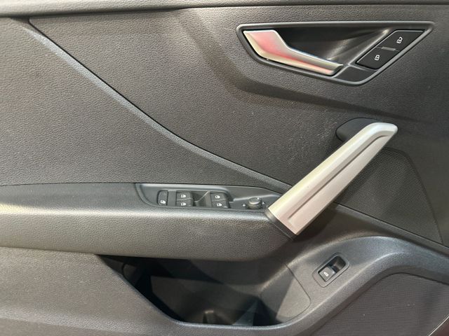 Q2 30 TDI ADVANCED FAHRSCHULAUTO LED+MMI NAVI++