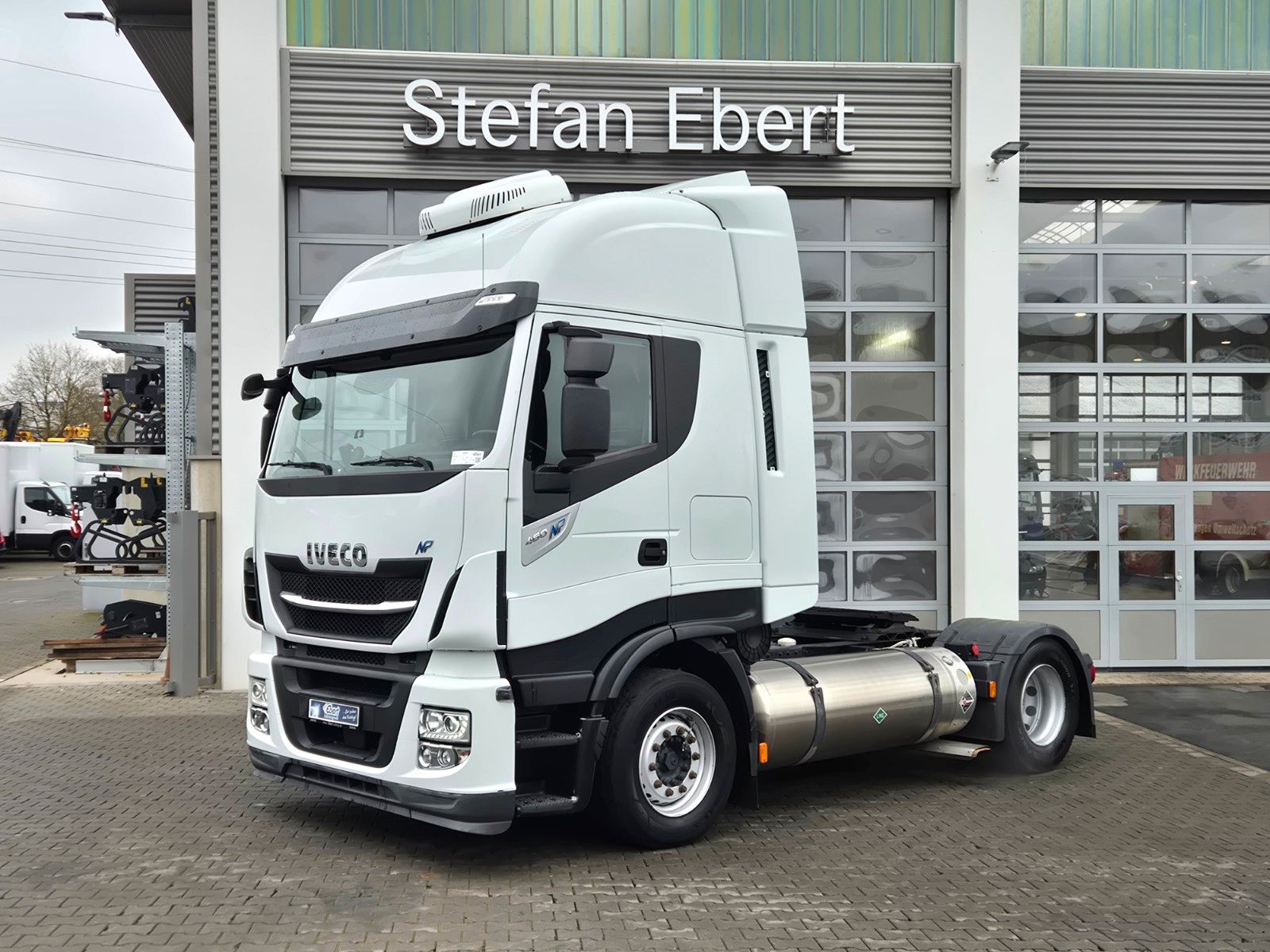 Fahrzeugabbildung Iveco Stralis 460NP LNG Intarder 3 Stück