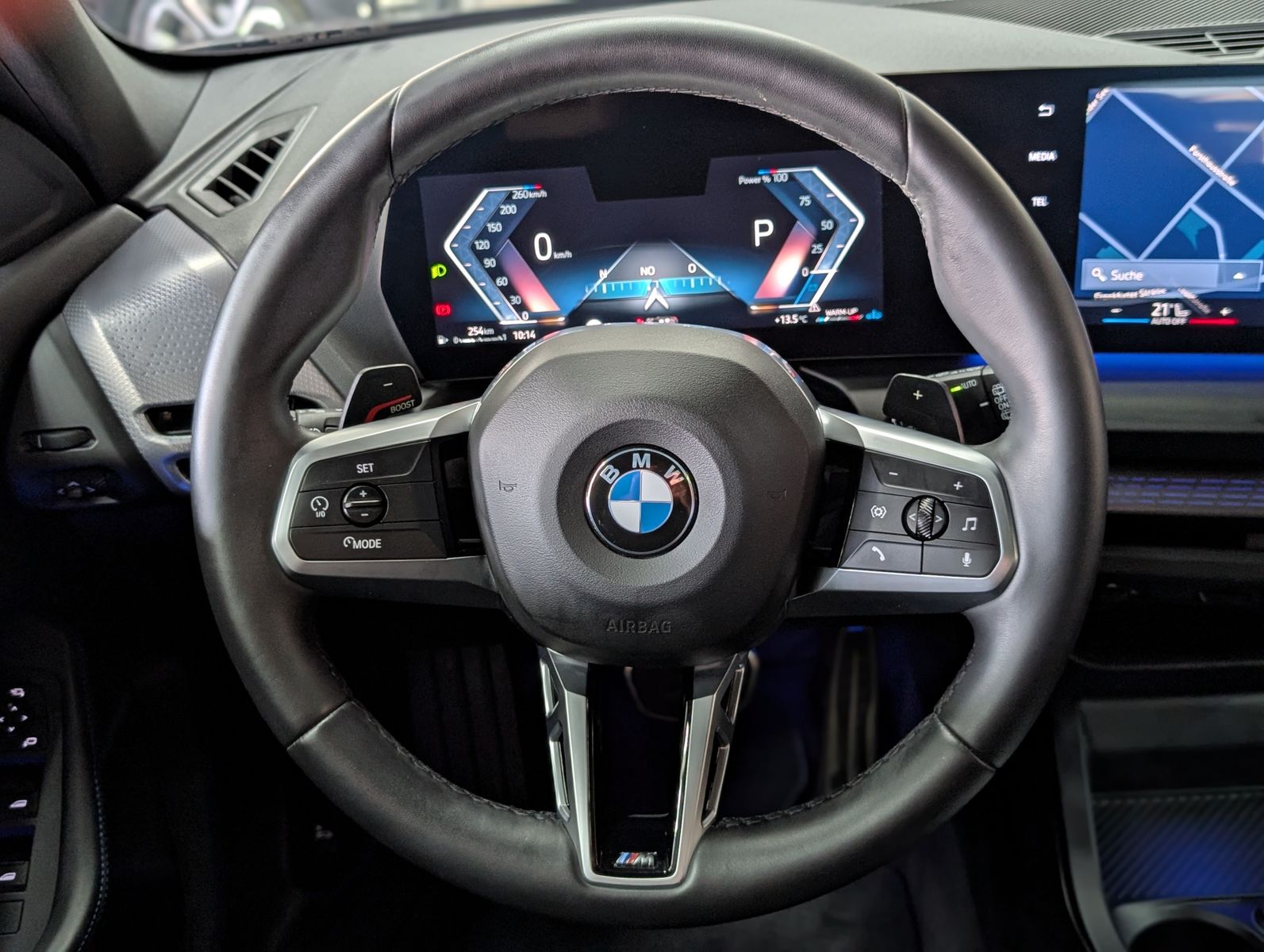 Fahrzeugabbildung BMW 118 d M Sport SHADOW PANO KAM LEDER APP LED 18"