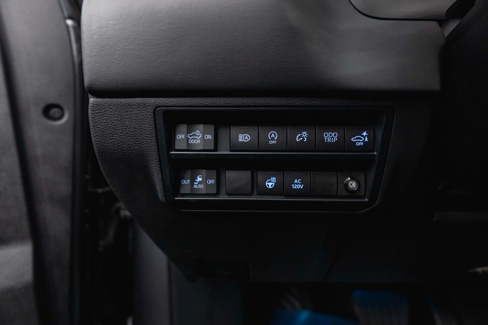 Fahrzeugabbildung Toyota Tundra PLATINUM 3.4L V6 4x4 *100%Options*19%VAT*