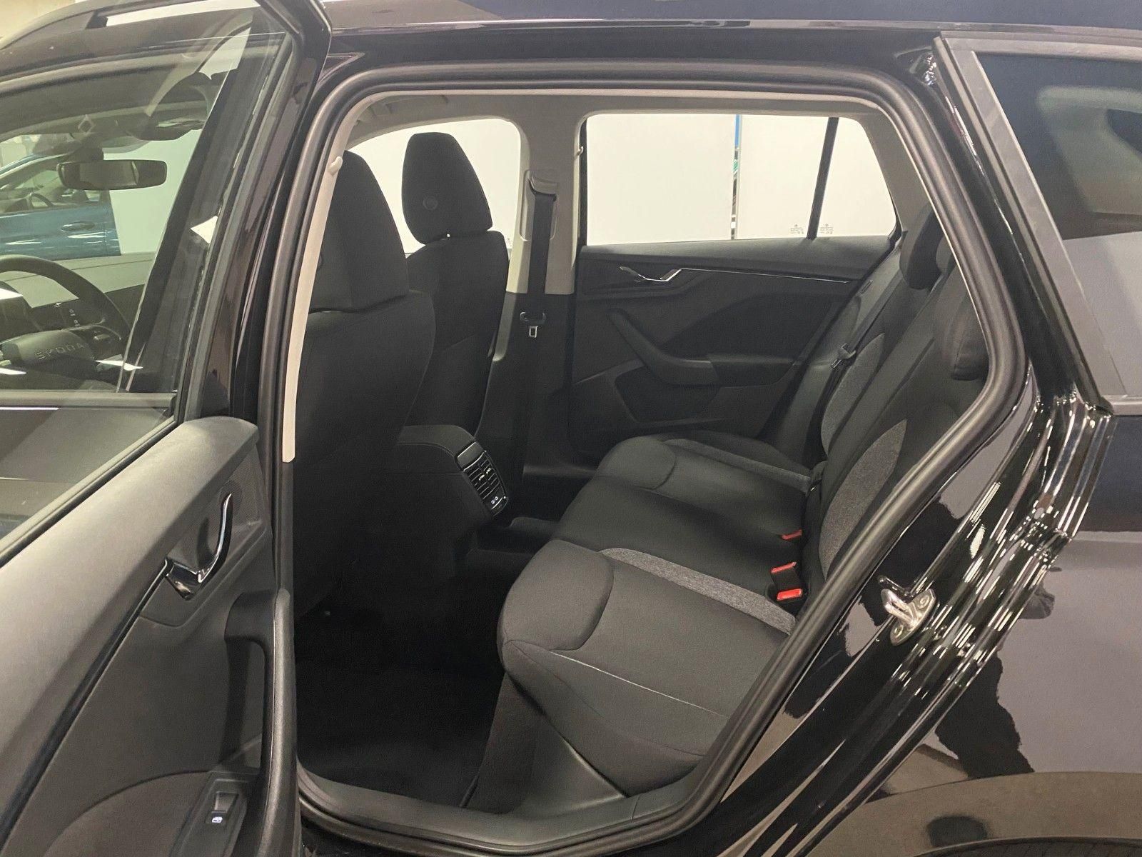 Fahrzeugabbildung SKODA Kamiq 1.0 TSI DSG Essence+GARANTIE 2030+100tKM++