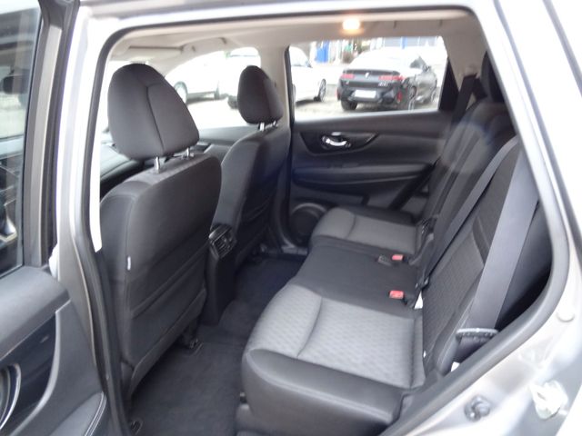 Fahrzeugabbildung Nissan X-Trail N-Connecta/68TKM/7-Sitz/Navi/Pano/360Kam