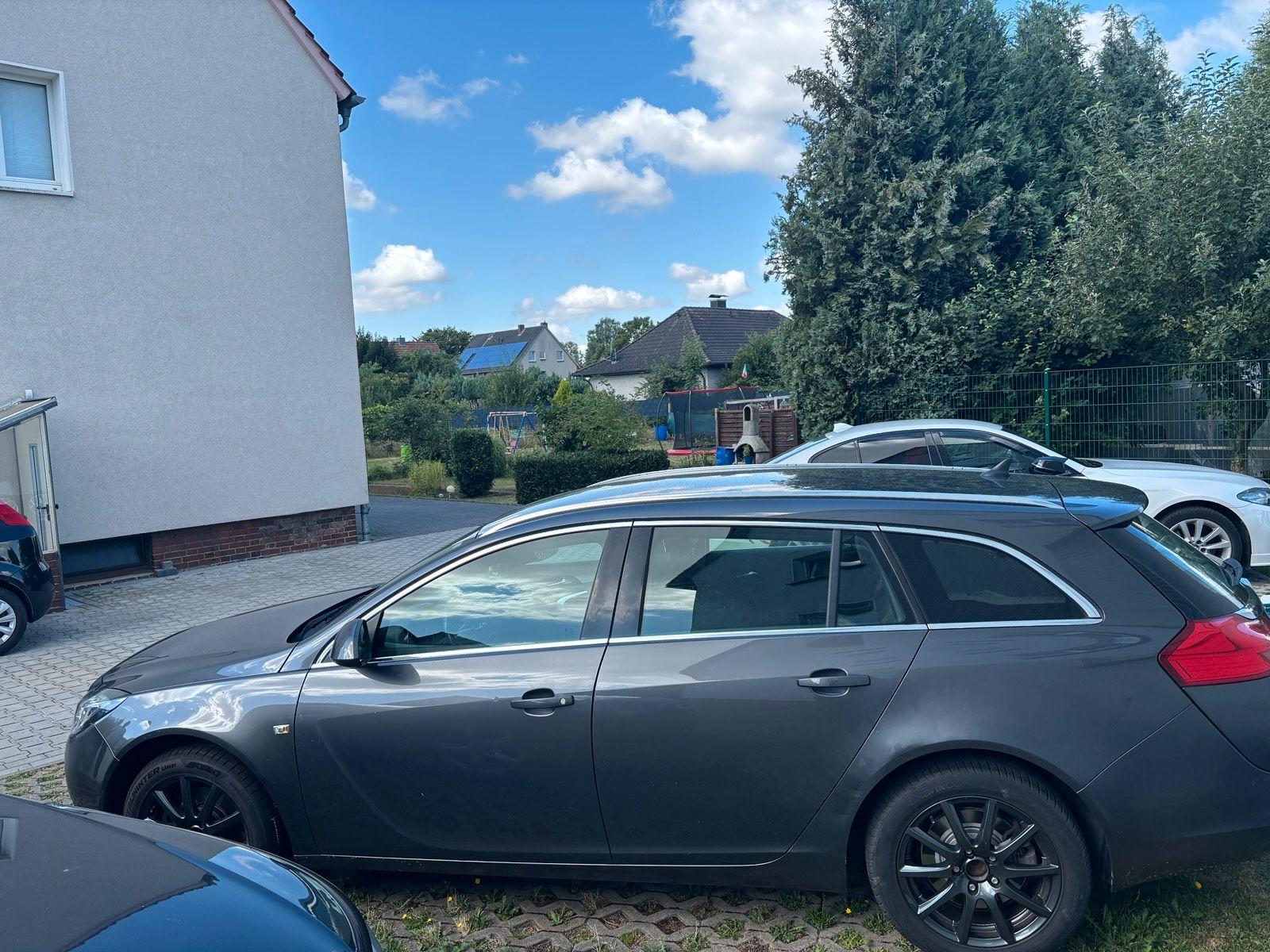 Opel Insignia 2010 — engine 140 HP (103kW)