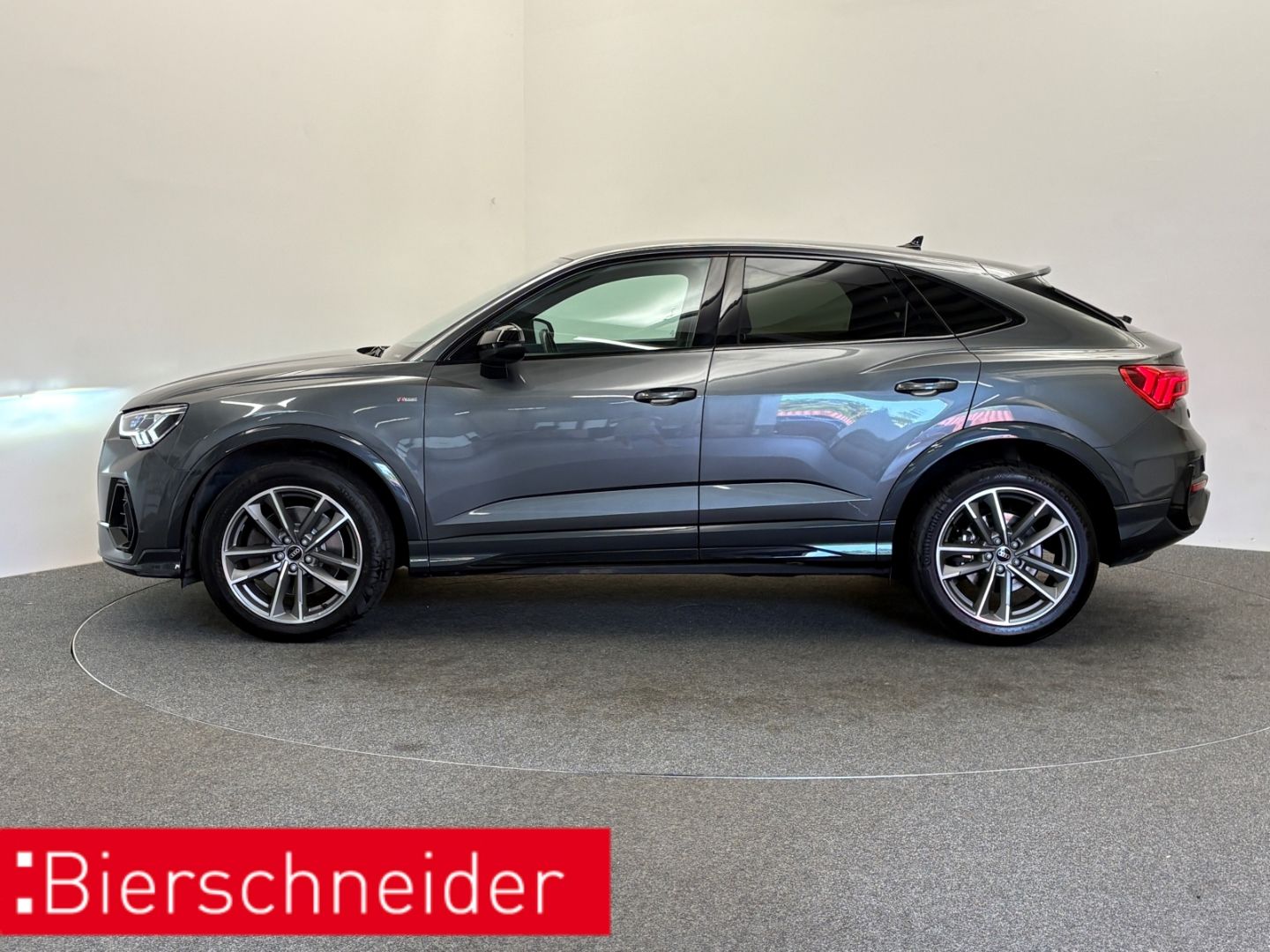 Audi Q3 Sportback 45 TFSI qu S tronic line LED 19 PDC foto 4