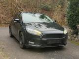 Ford Focus Lim. 1.0*Wenig KM*EURO6* - Ford Focus mit Benzin-Antrieb: Limousine, 1.6