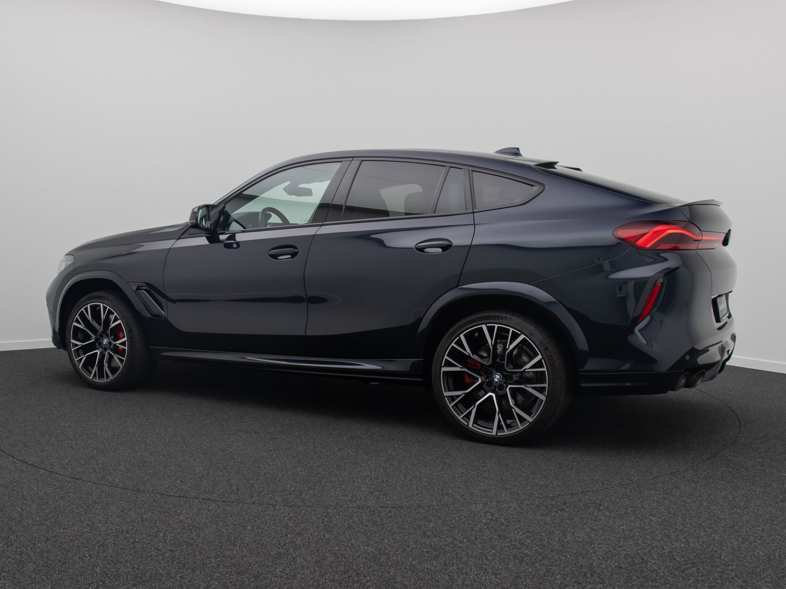 Fahrzeugabbildung BMW X6 M Competition M Driver´s DisplKey Sky Lounge