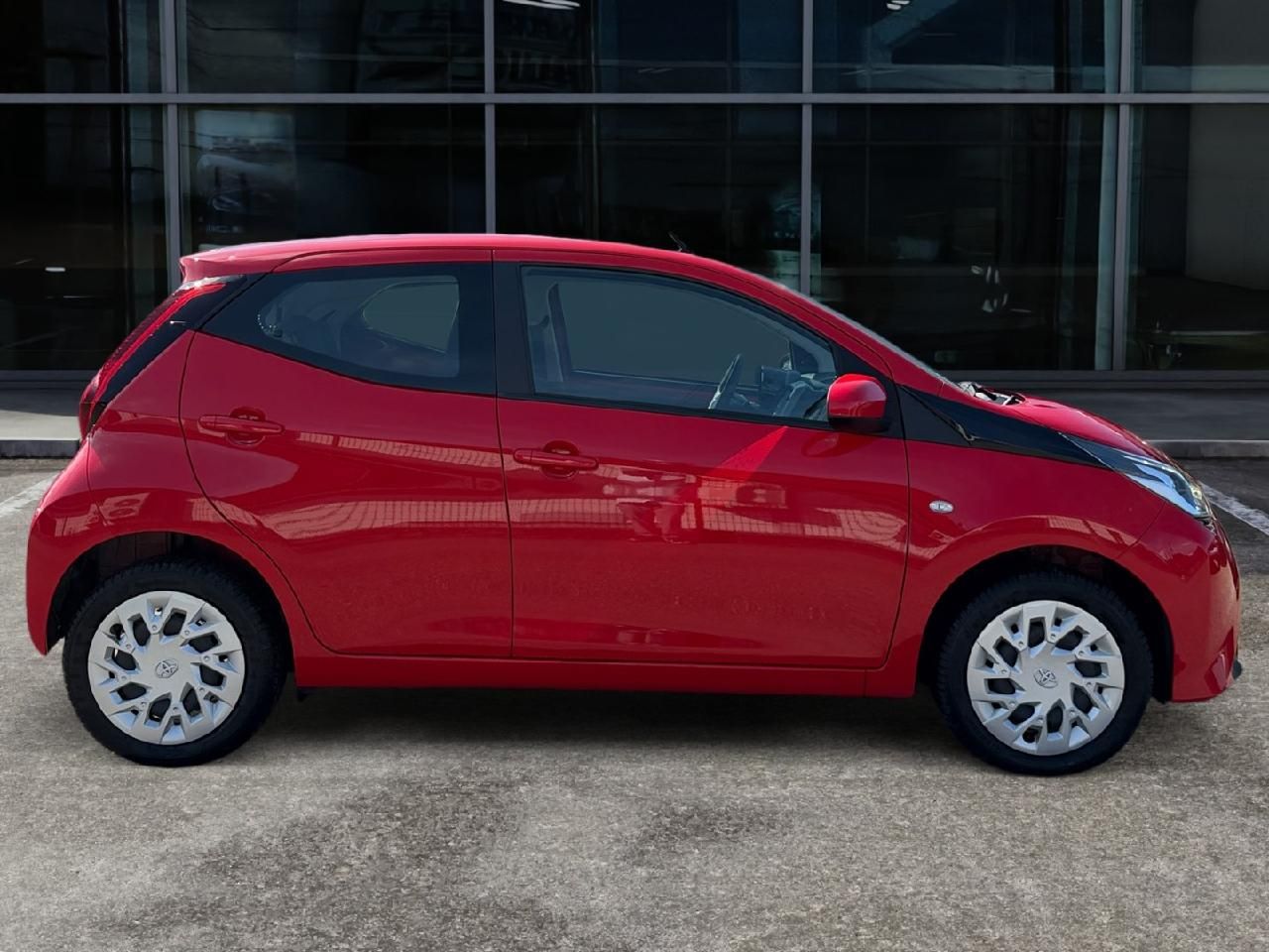Fahrzeugabbildung Toyota AYGO x-play