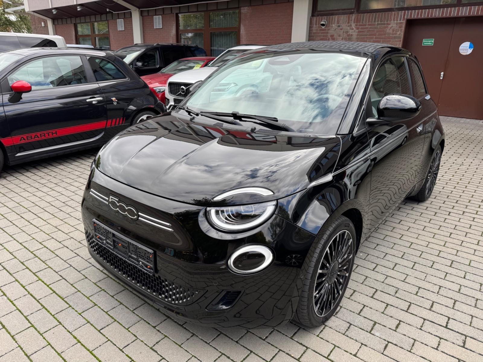 Fiat 500e La Prima by Bocelli cabrio