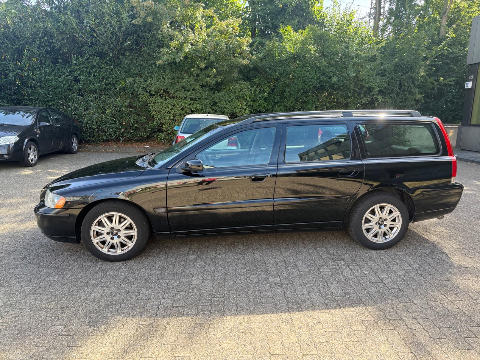 Volvo V70 2004 — photo 8