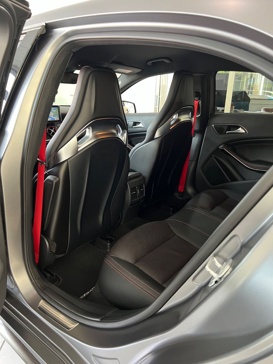 Fahrzeugabbildung Mercedes-Benz A 45 AMG 4Matic*MATT-GRAU*PERFORMANCE SITZE&AUSP