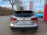 Nissan Qashqai 1.3 DIG-T DCT 160PS N-CONNECTA - Nissan Qashqai mit Benzin-Antrieb: Limousine