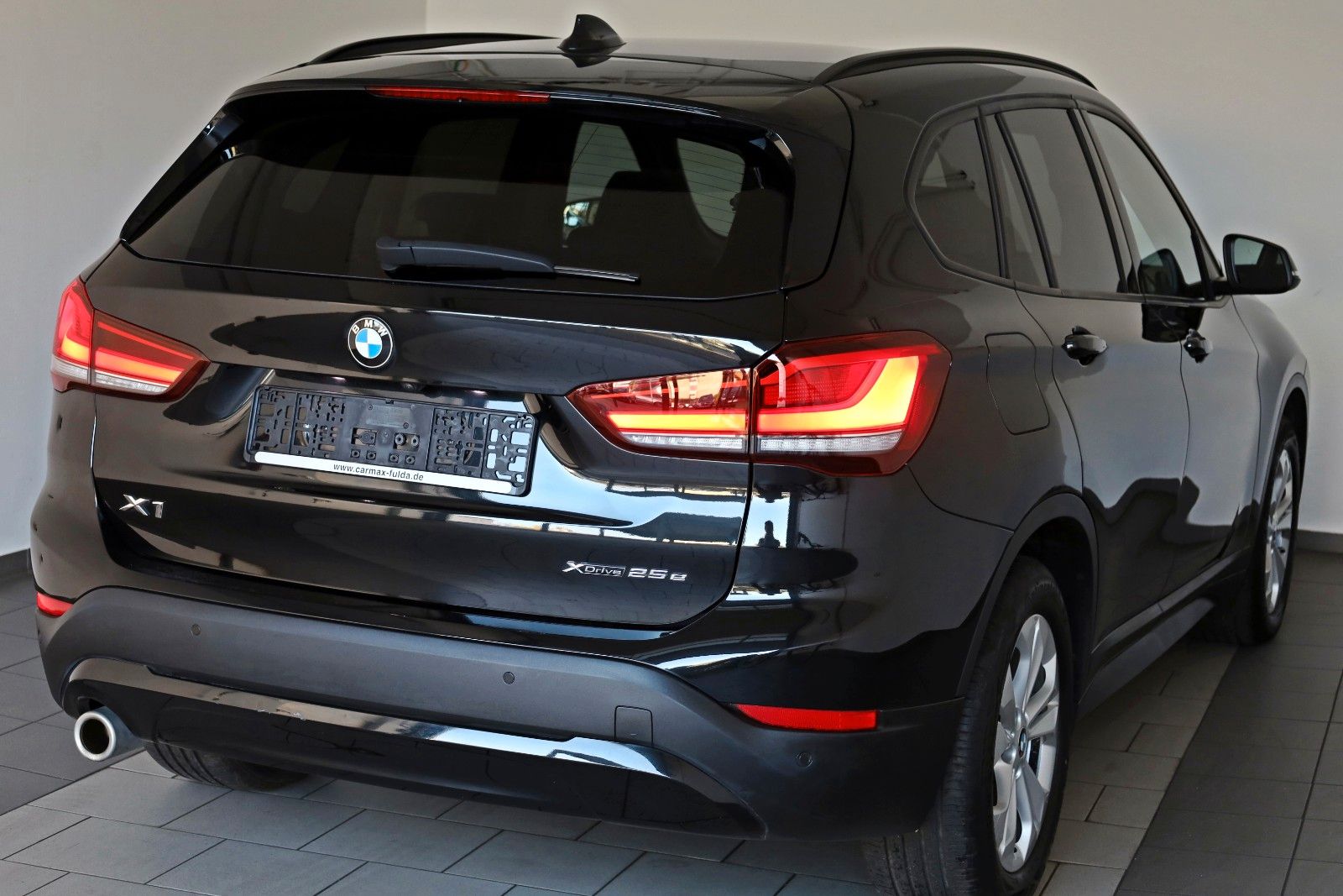Fahrzeugabbildung BMW X1 xDrive 25 e Advantage,Leder,Navi,LED,HUD,SH