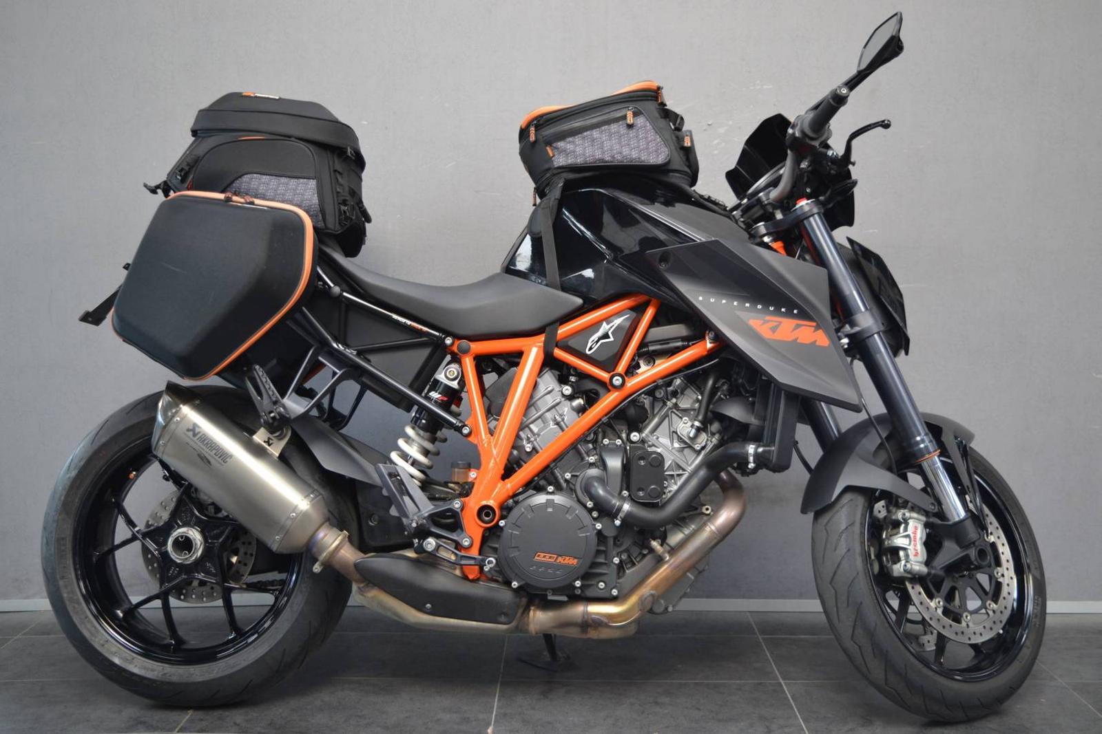 KTM 1290 Super Duke R 2014 + viel Zubehör