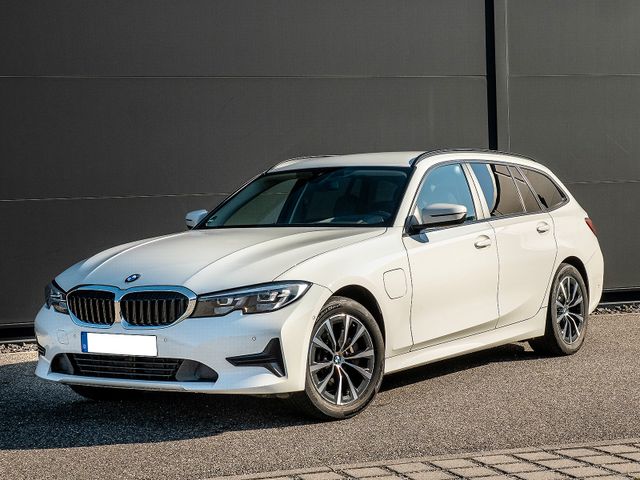 BMW 330e xDrive Touring Advantage Automatic Adva...