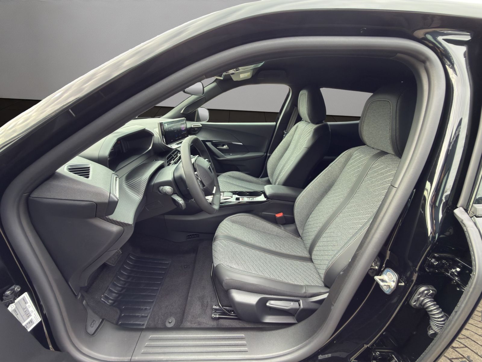 Peugeot 2008 - Bild 9