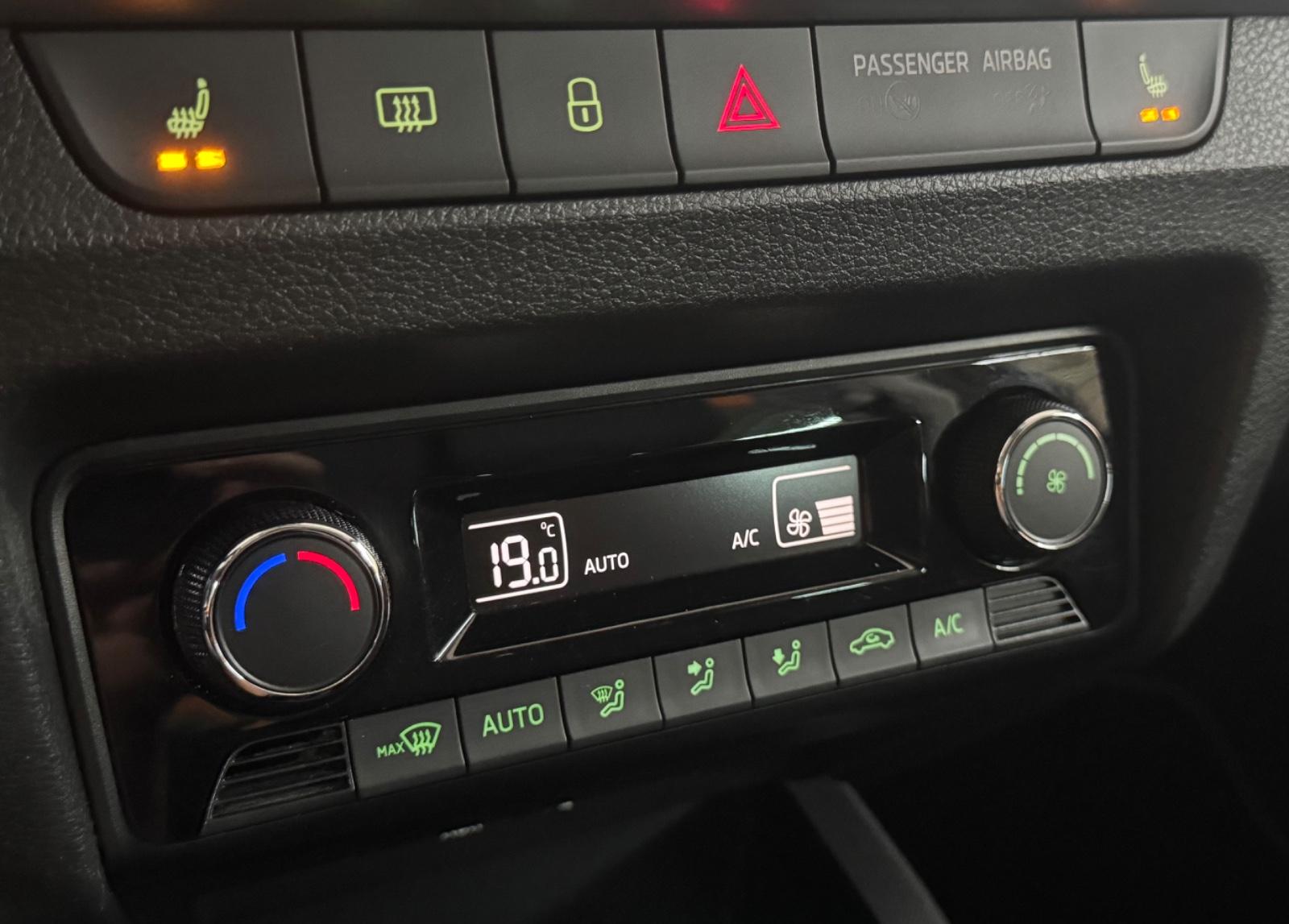 Skoda Fabia 2015 — photo 11