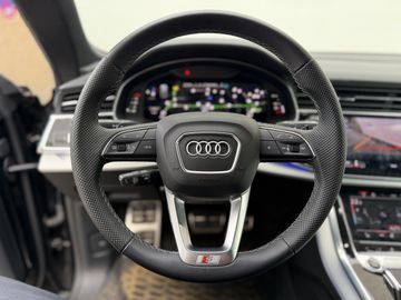 Audi Q8 - 8