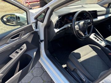 Volkswagen Golf - 8