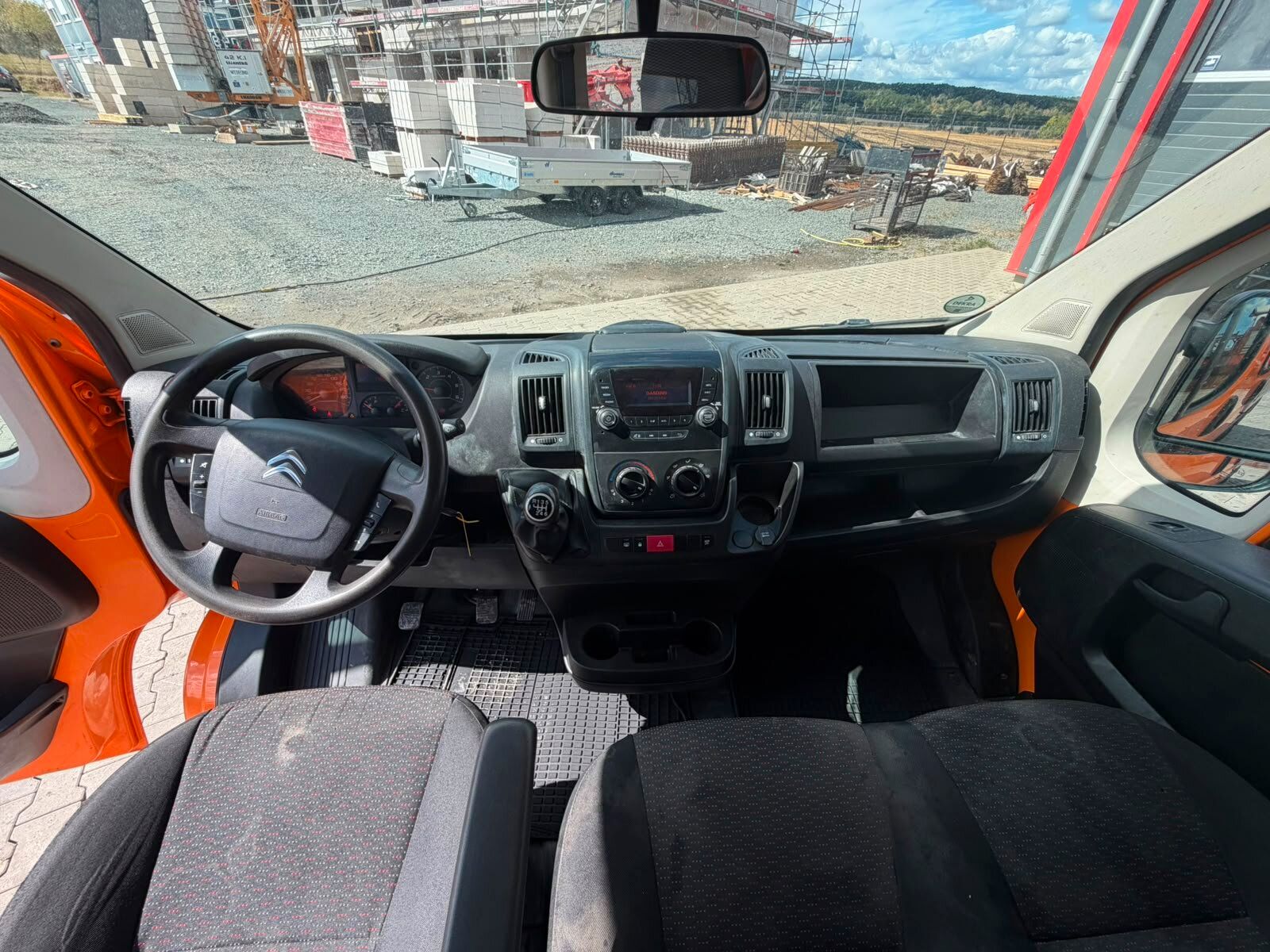 Fahrzeugabbildung Citroën Pritsche DoKa / 7 Sitze / 2021