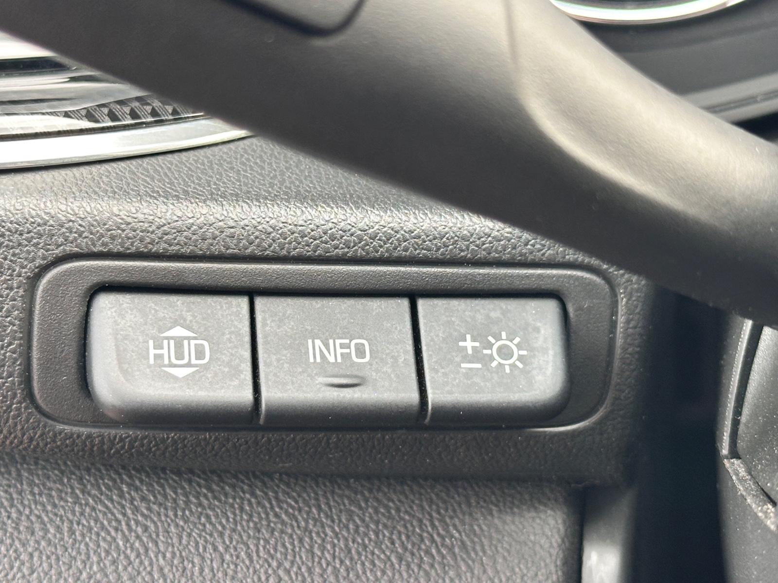 Opel Insignia B ST Navi Massage HuD Kamera ACC AHK