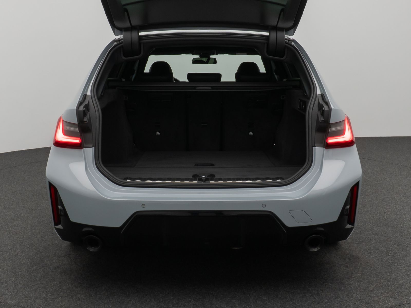 Fahrzeugabbildung BMW 320d M Sport Kamera DAB HiFi HUD Stop&Go Komfort