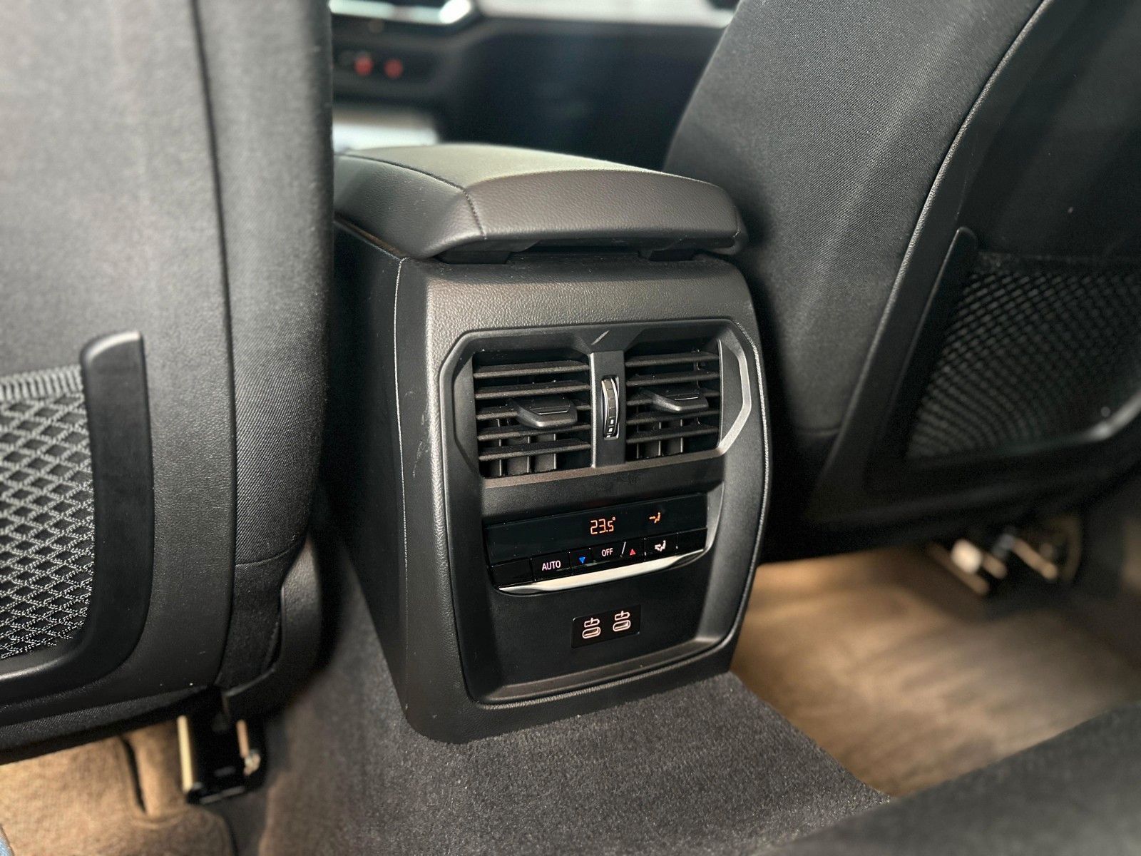 BMW 318 i Limousine 1.Hand|Kamera|Navi|LED|Memory foto 23