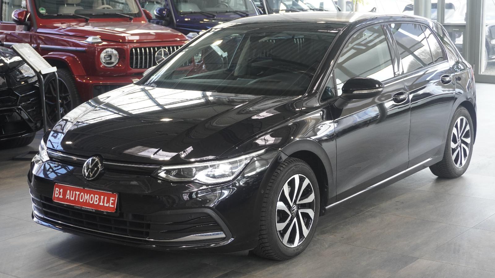 Volkswagen Golf VIII Lim Active*ACC*AHK*HUD*PANO*LED*KEYLES