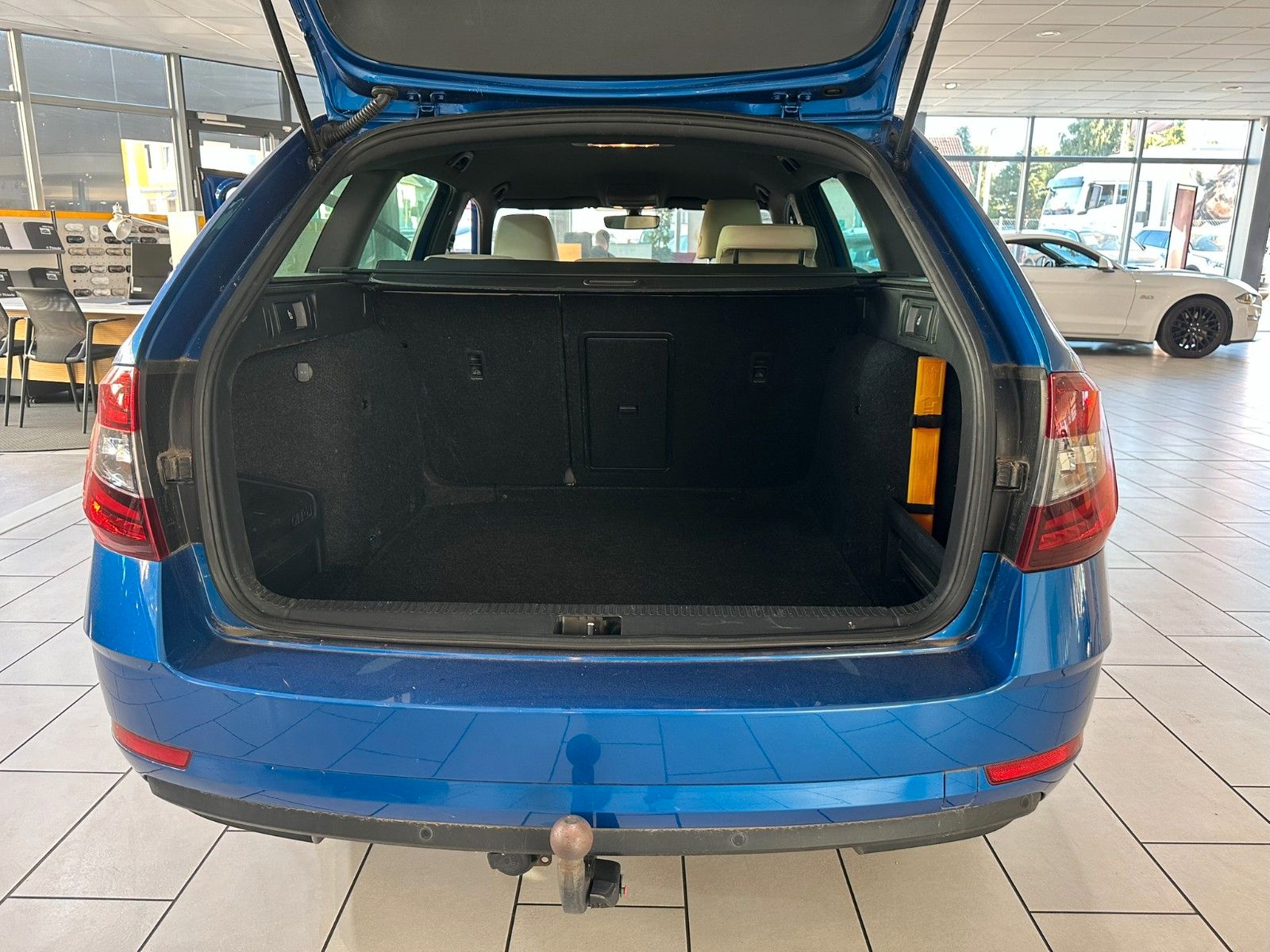 Fahrzeugabbildung SKODA Octavia Combi Style 1.5TSI LED/NAVI/SHZ/AHK