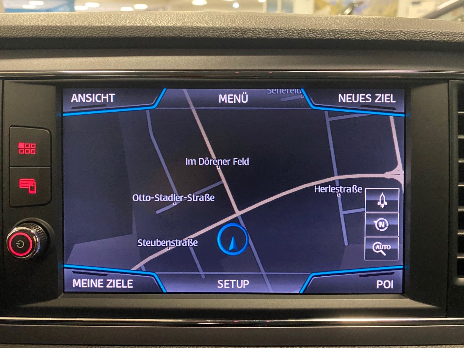 Fahrzeugabbildung SEAT Leon 1.4 TSI Start&Stop Xcellence+NAVI+LED+SHZ++