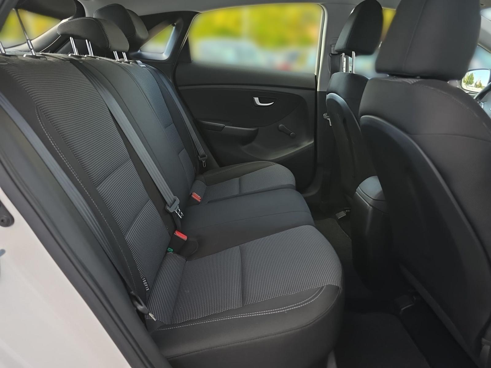 Hyundai i30 1.4 Classic Sitzheizung PDC Bluetooth Klima