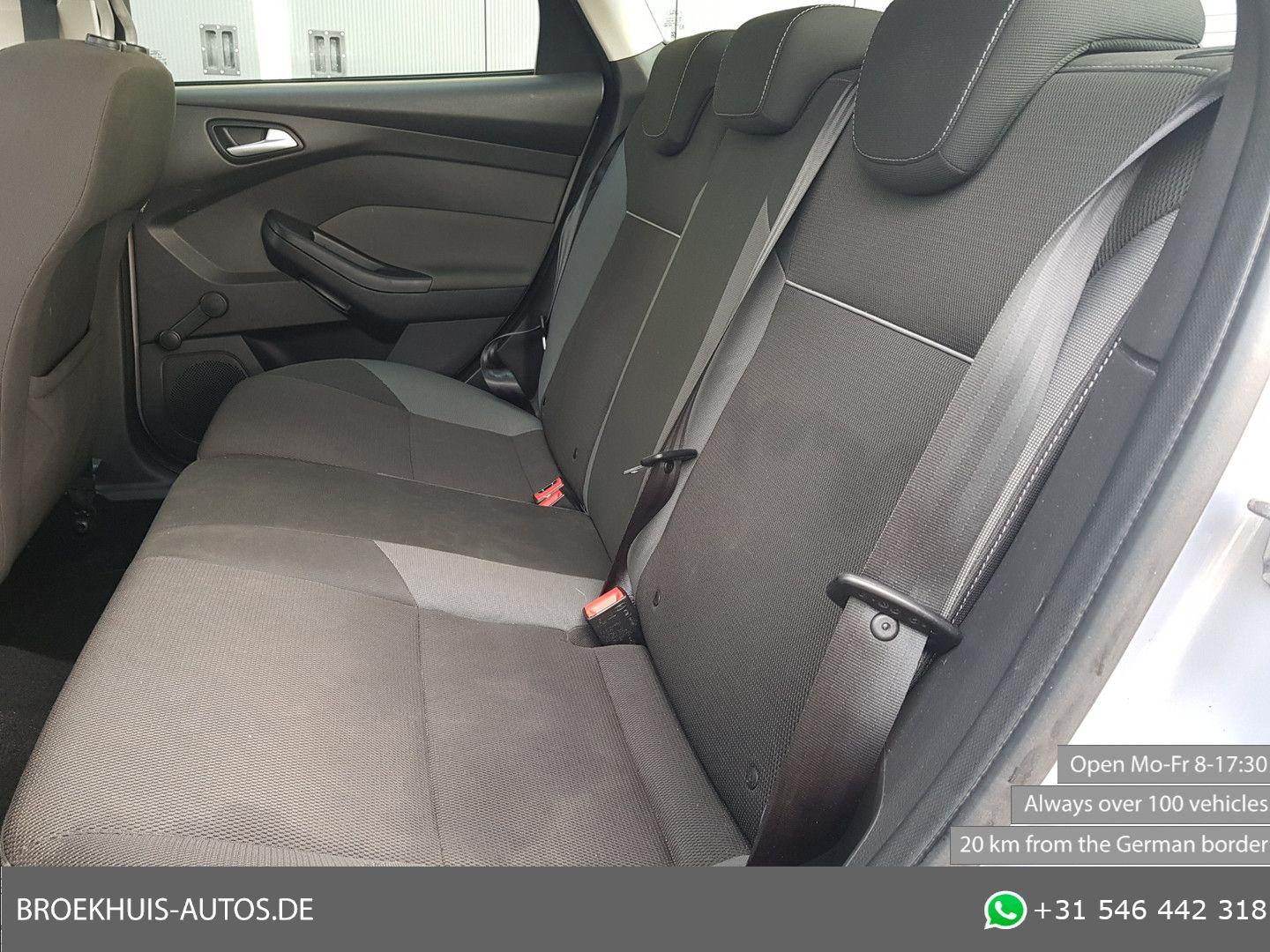 Ford Focus 2013 — photo 12