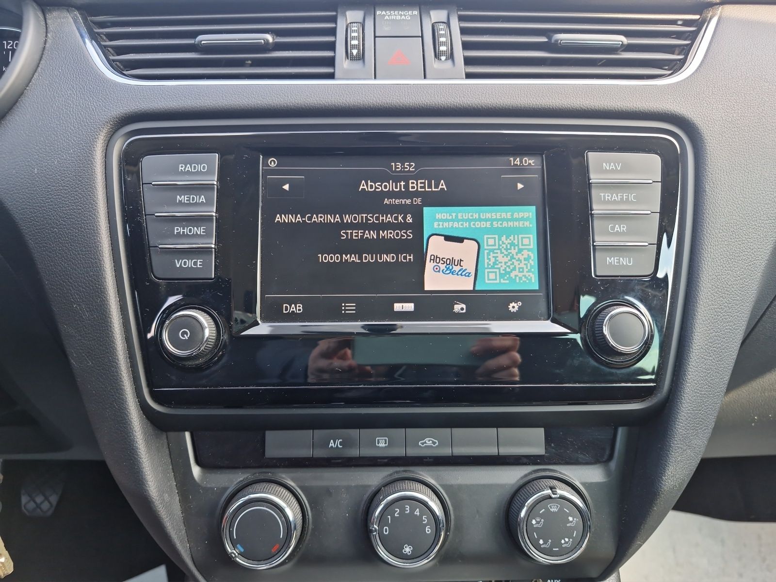 Fahrzeugabbildung SKODA Octavia Combi TSI Ambition Navi Klima GRA PDC