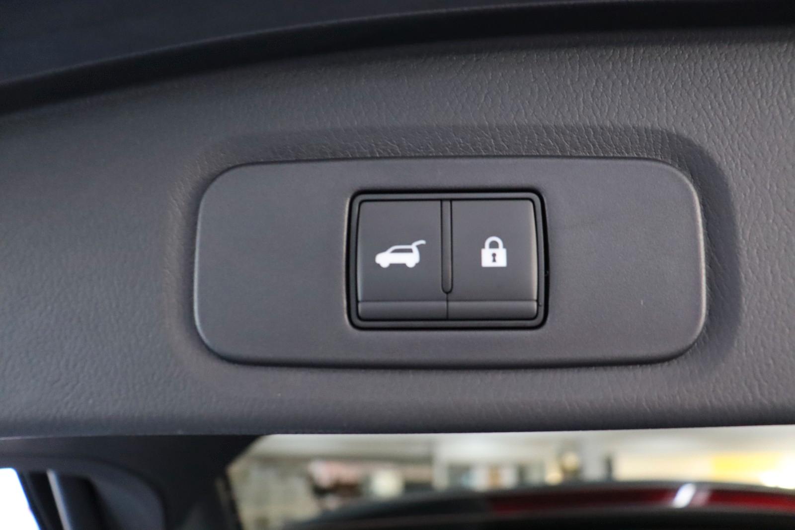 Nissan Qashqai 1.3 AT 4WD Tekna P.dach Navi HUD SOFORT, миниатюра 16