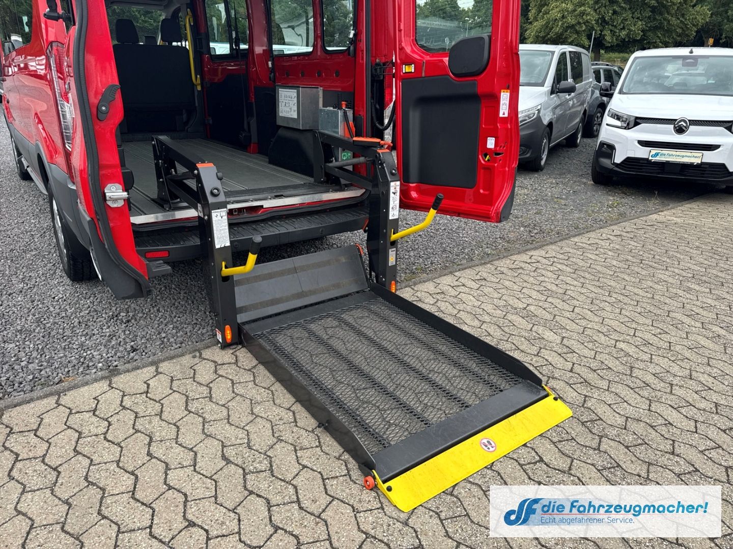 Fahrzeugabbildung Ford Transit Kombi 350 L3 Trend Temp Klima *6030