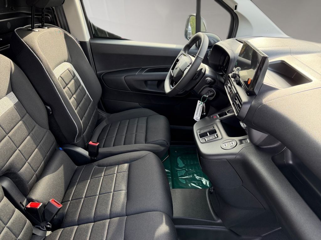 Fahrzeugabbildung Citroën Berlingo 1.5 Diesel 130 M EAT8 XTR