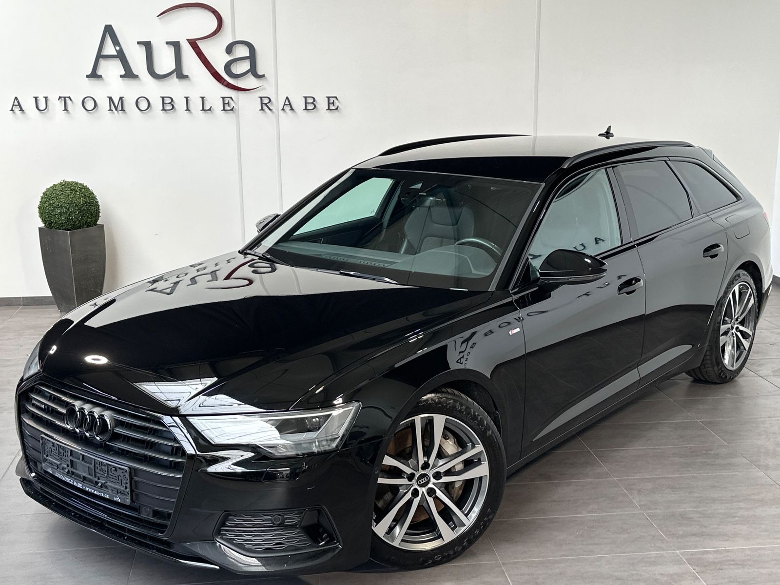 Fahrzeugabbildung Audi A6 Avant 50 TFSIe Qu S-Line Black NAV+LED+19ZOLL