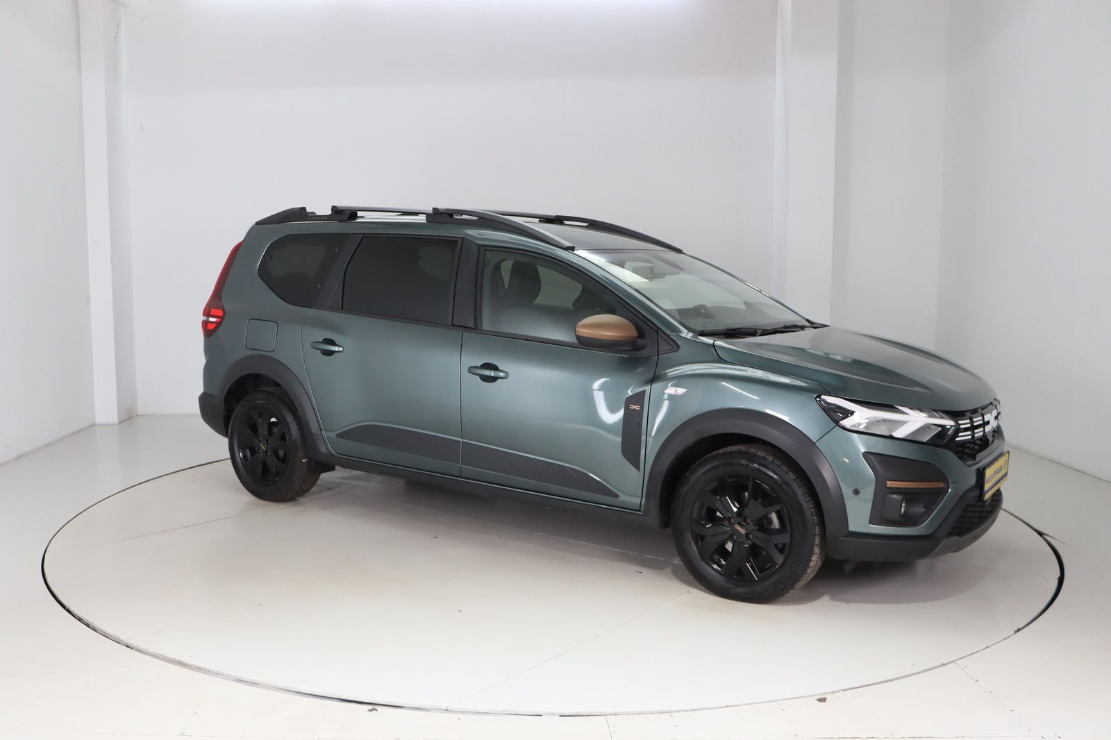 Fahrzeugabbildung Dacia Jogger  TCe * 7-Sitzer * Navi * LED * Sitzhzg.