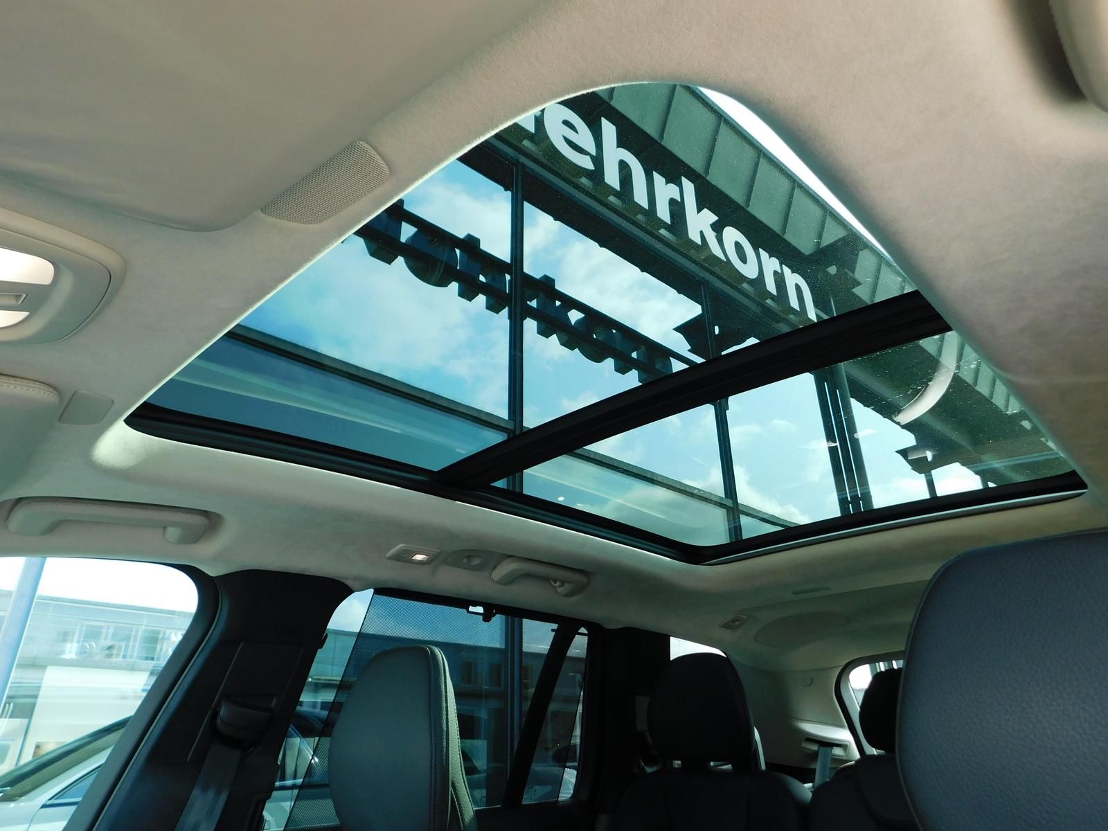 Fahrzeugabbildung Volvo XC90 T8 AWD Ultra Bright
