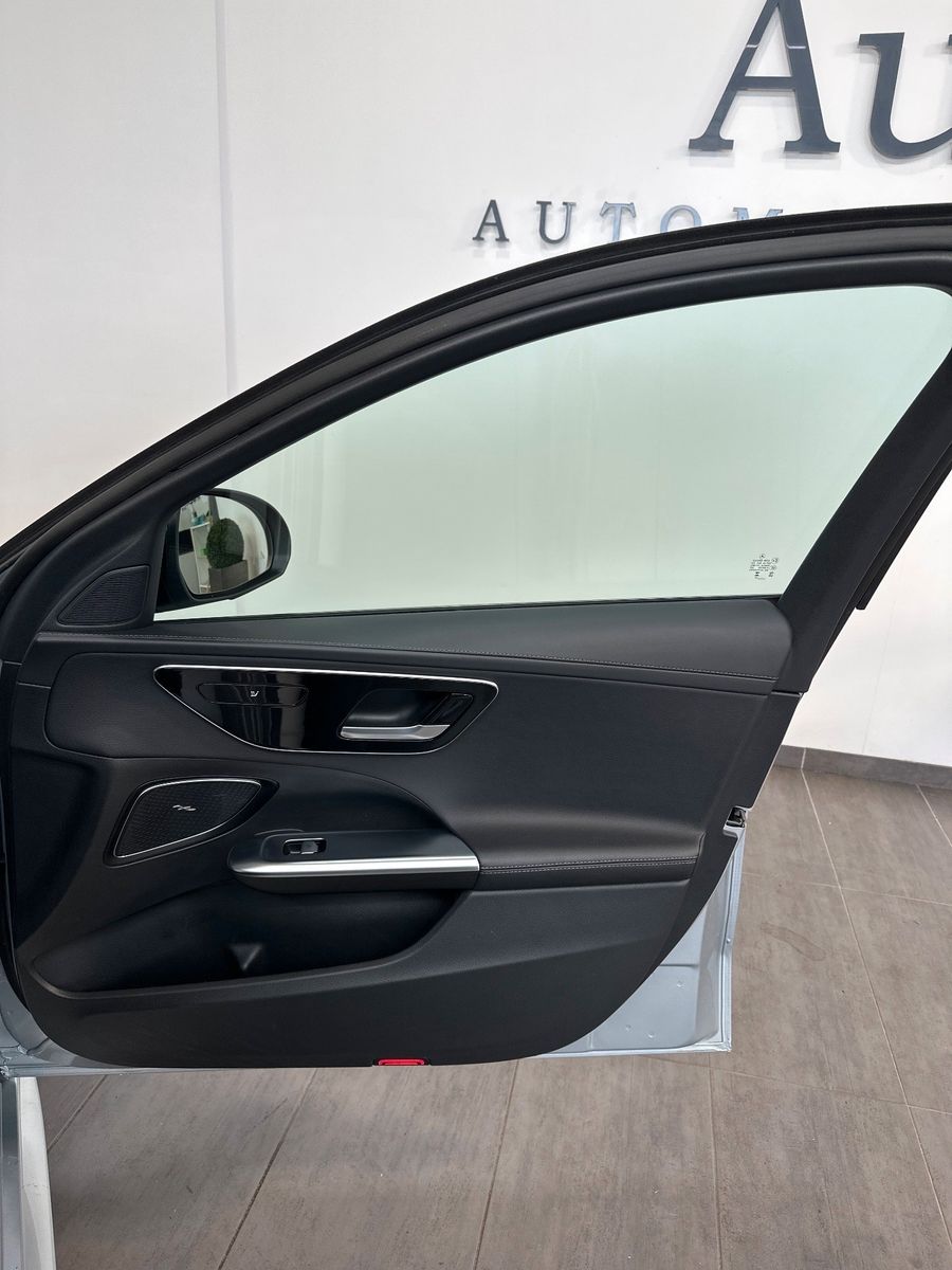 Fahrzeugabbildung Mercedes-Benz C 220 d T 4Matic AMG-Line NAV+LED+AHK+DISTRONIC
