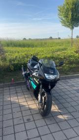 Kawasaki ZX600F - Offers