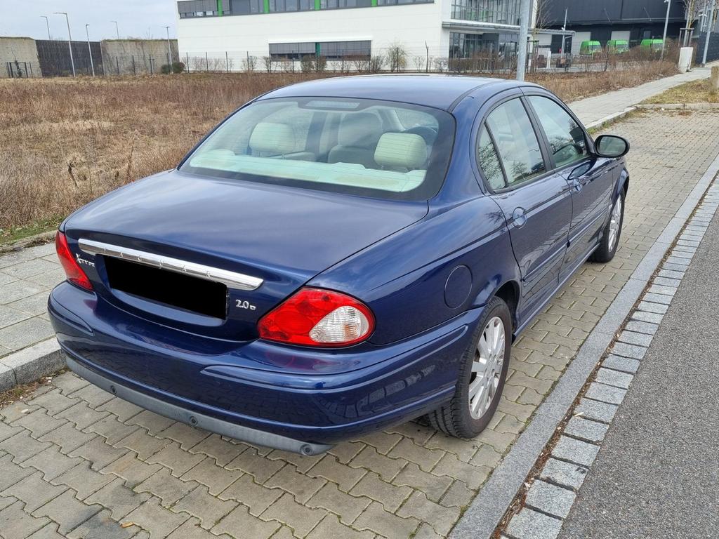 Jaguar X-Type