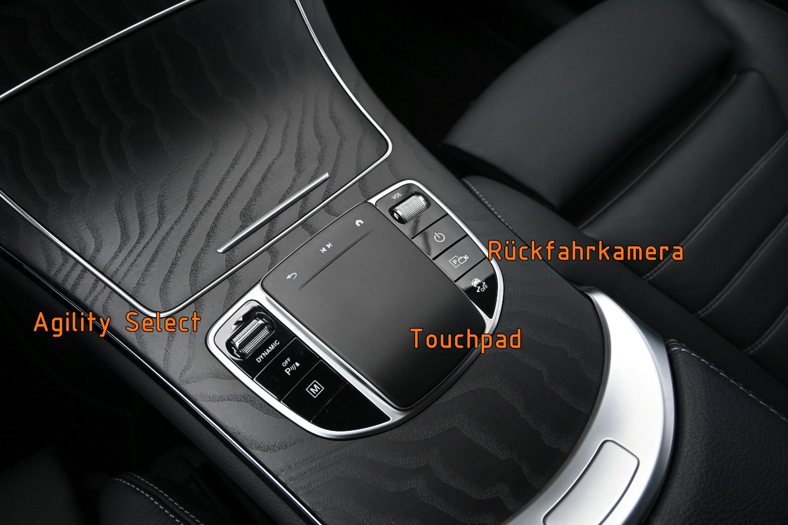 Fahrzeugabbildung Mercedes-Benz GLC 300 de 4MAT. AMG LINE °ACC°HEAD-UP°MEMORY°