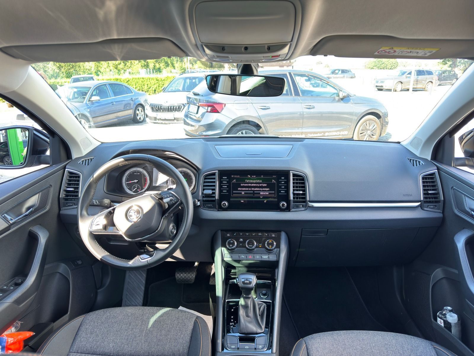 Fahrzeugabbildung SKODA Karoq 1.5 TSI DSG*AHK*RFK*ACC*eHeck