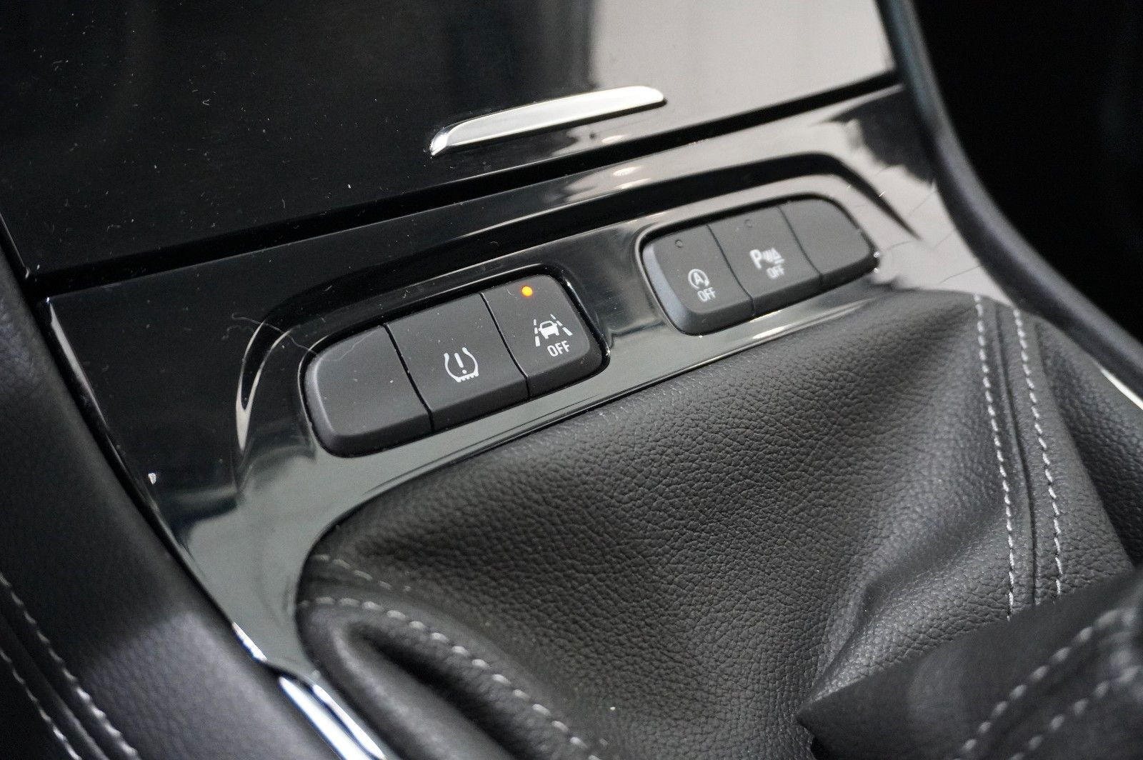 Fahrzeugabbildung Opel Grandland 1.5D ELEGANCE NAVI/LED/KAMERA/SPORT/SH